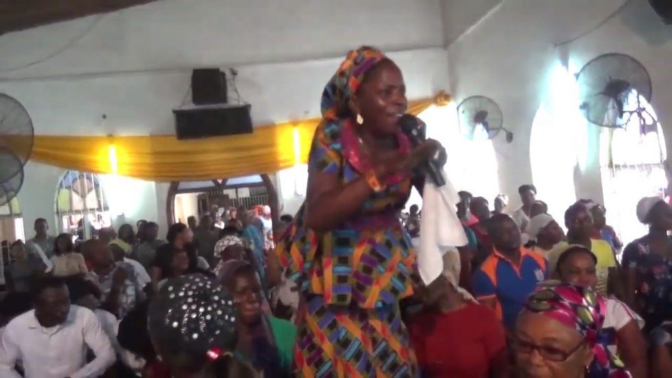 [Video] Niger Delta Hot Praises & Dance by Evang. Lizzy Ofano Okpa