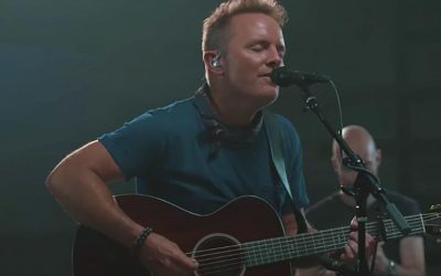Live Video+Lyrics: Goodness, Love And Mercy by Chris Tomlin