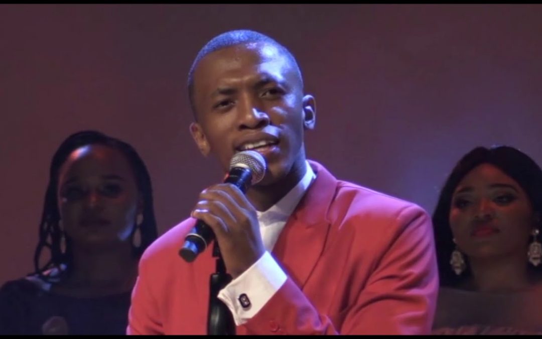 Live Video+Lyrics: Ukuhlala Kuye by Dumi Mkokstad