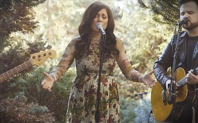 Video+Lyrics: The Garden by Kari Jobe