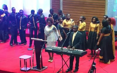 Video+Lyrics: Huniachi by Reuben Kigame ft Sifa Voices & Gloria Muliro