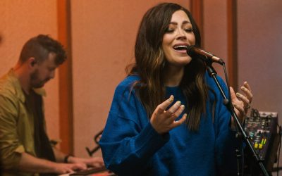 Live Video+Lyrics: No Fear by Kari Jobe