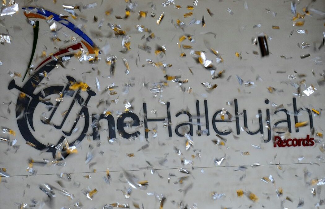 Video+Lyrics: A New Wave Of Glory – One Hallelujah ft Tosin Bee, Segunfunmi, Moses Onofeghara & Femi Okunuga